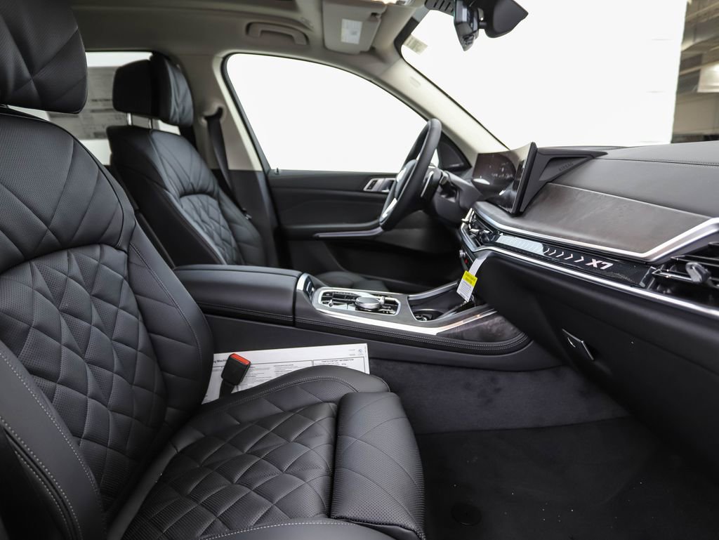Used 2025 BMW X7 xDrive40i image 35