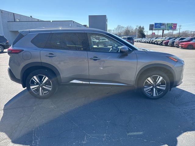 Used 2023 Nissan Rogue SL AWD/4WD image 11