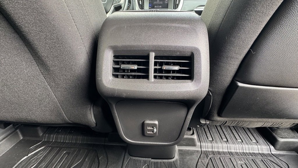 Used 2024 GMC Terrain SLE w/ LPO, Floor Liner Package image 9