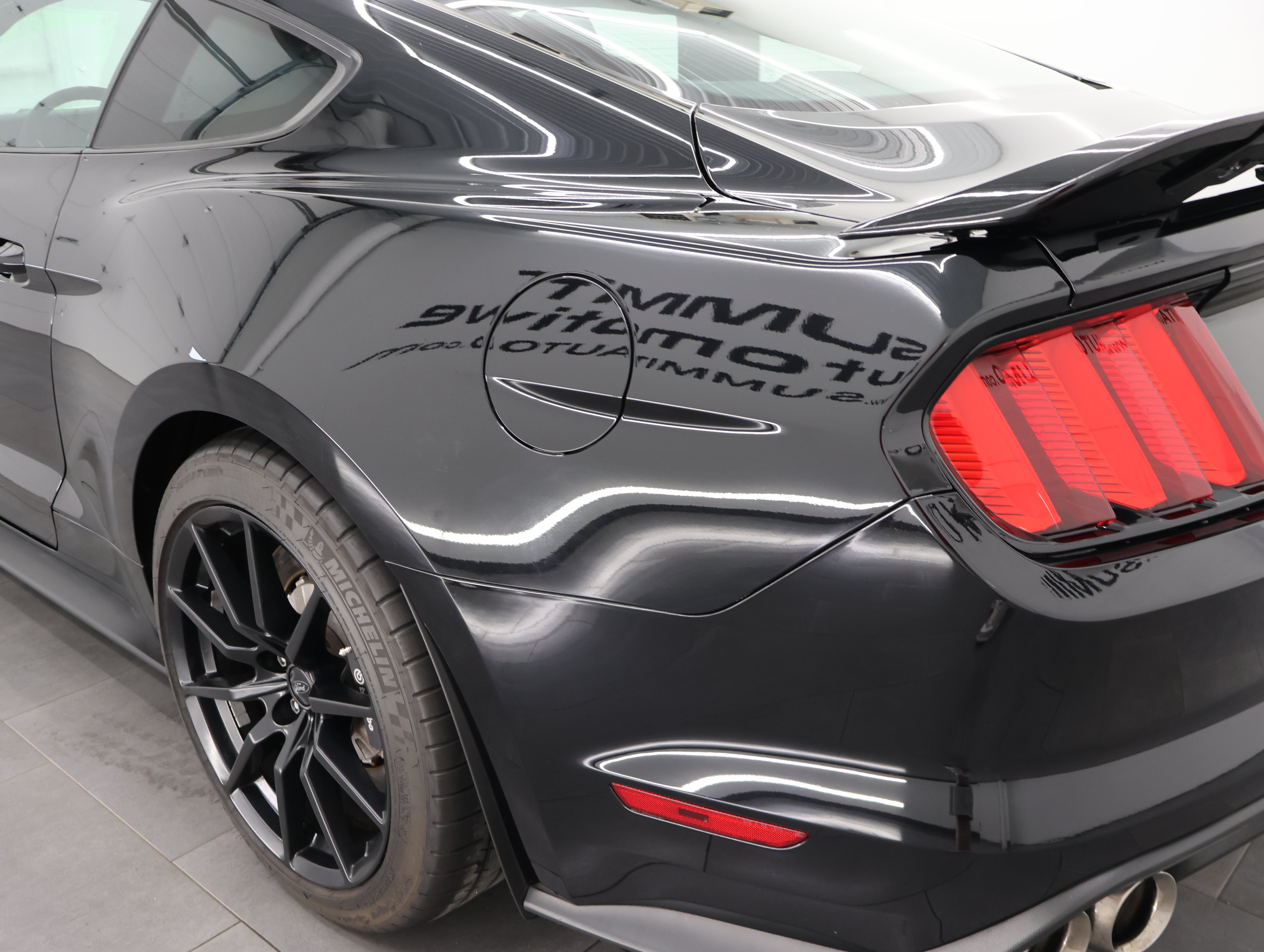 Used 2018 Ford Mustang Shelby GT350 w/ Electronics Package RWD image 33
