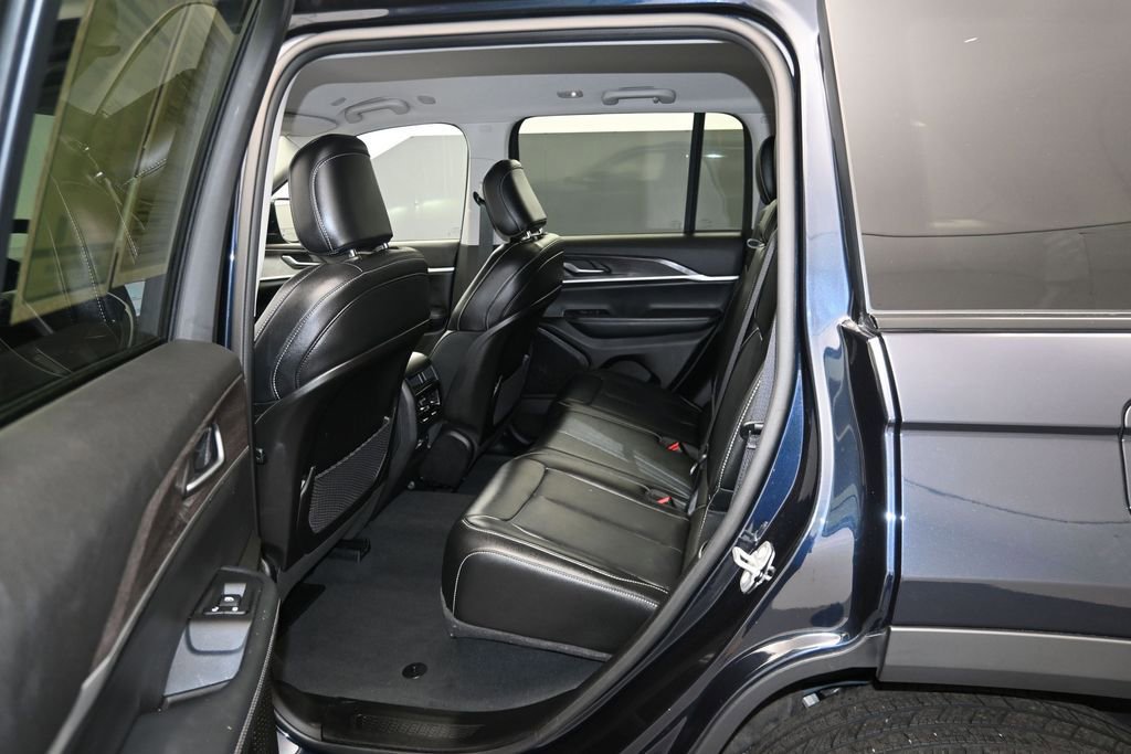 Used 2023 Jeep Grand Cherokee Limited AWD/4WD image 14