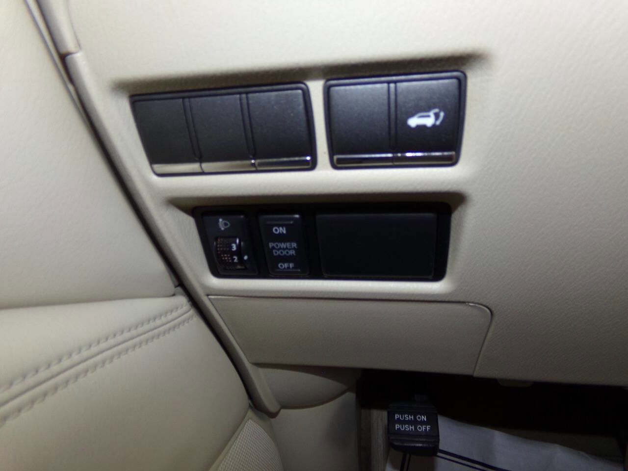 Used 2013 INFINITI QX56 4WD w/ Deluxe Touring Pkg image 78