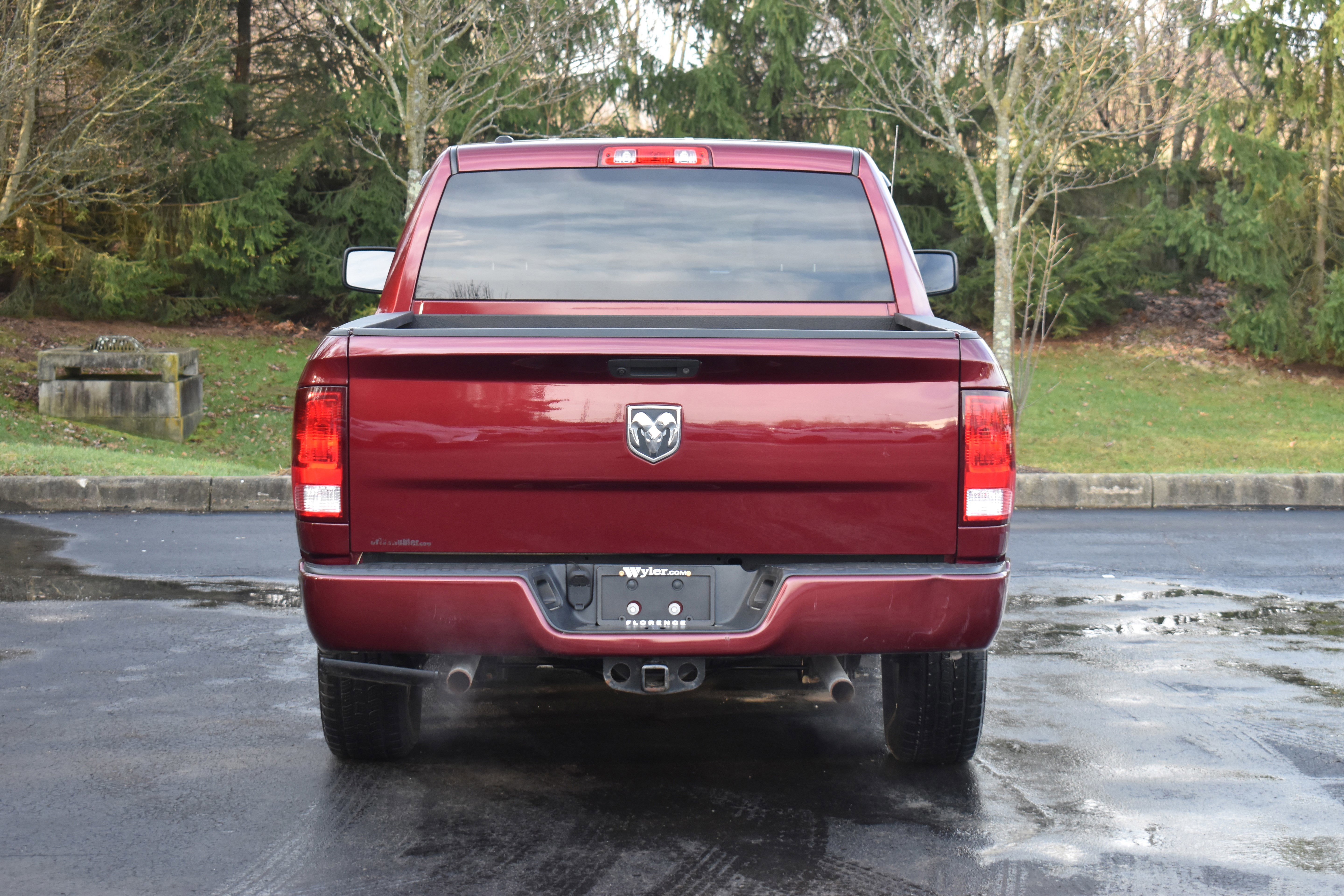 Used 2017 RAM 1500 Express RWD image 26