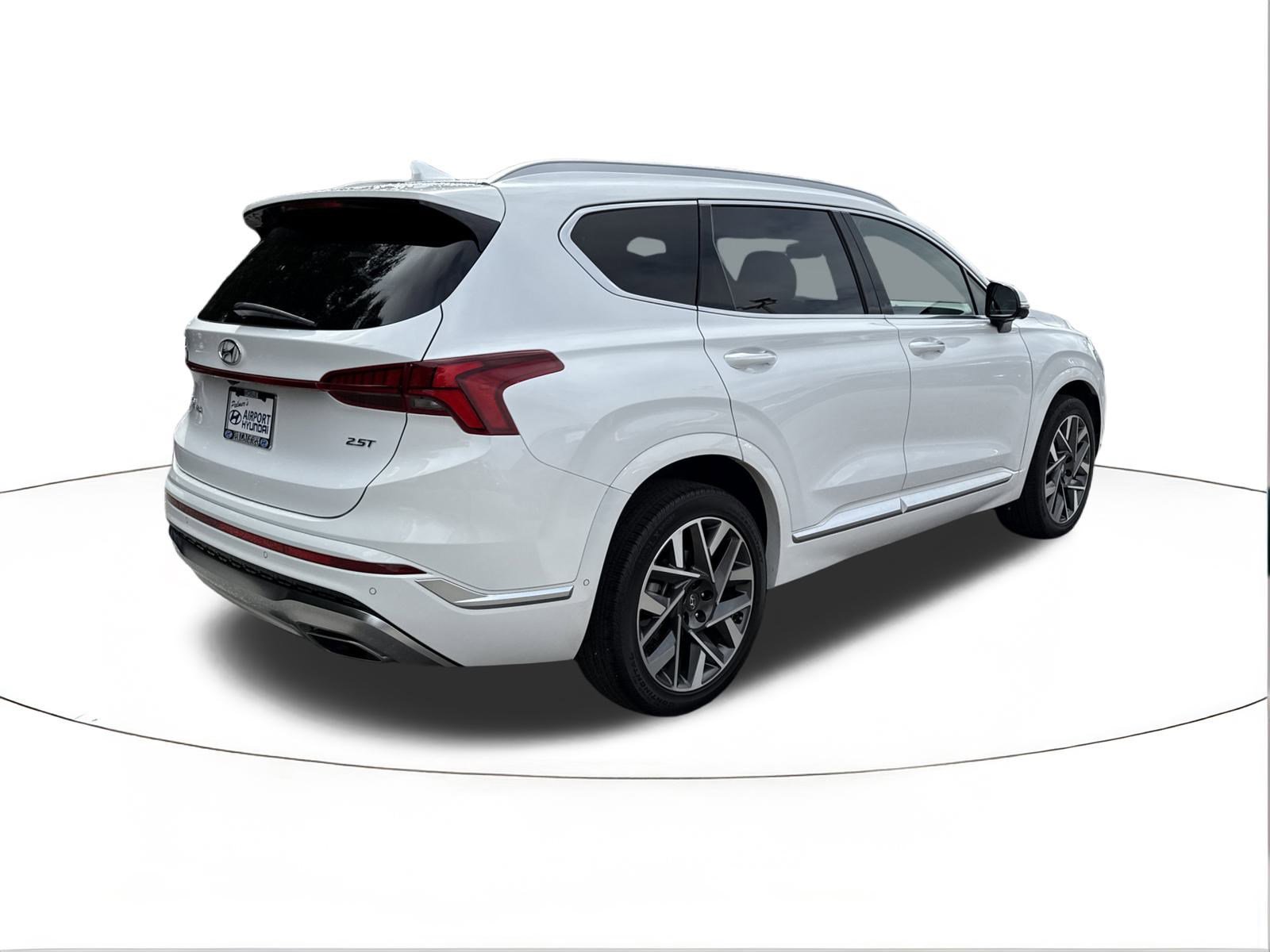 Used 2023 Hyundai Santa Fe Calligraphy image 3