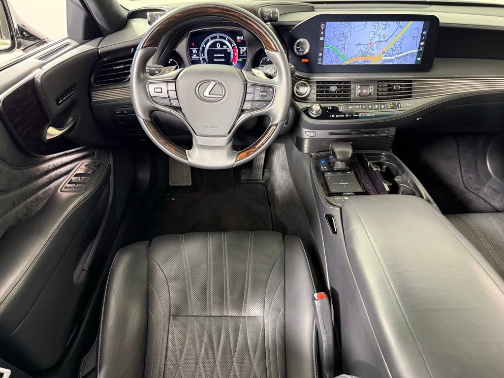 Used 2022 Lexus LS 500 w/ Interior Upgrade Package RWD image 9