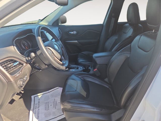 Used 2021 Jeep Cherokee Latitude Plus FWD image 9