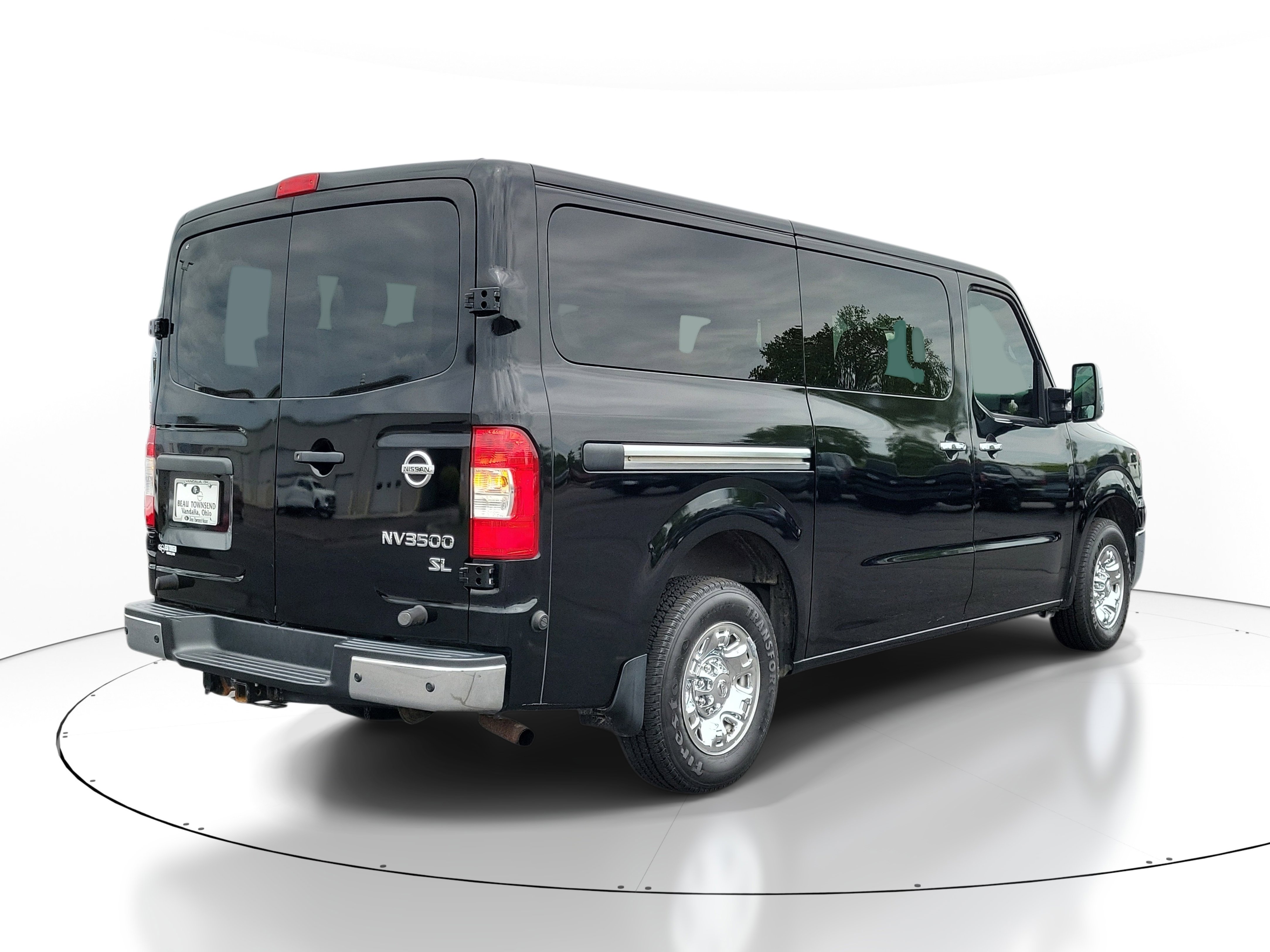 Used 2019 Nissan NV 3500 SL RWD image 4