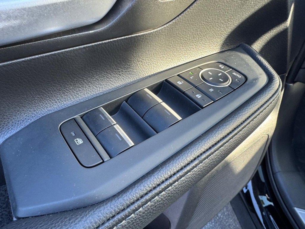 Used 2025 Toyota Grand Highlander AWD image 27