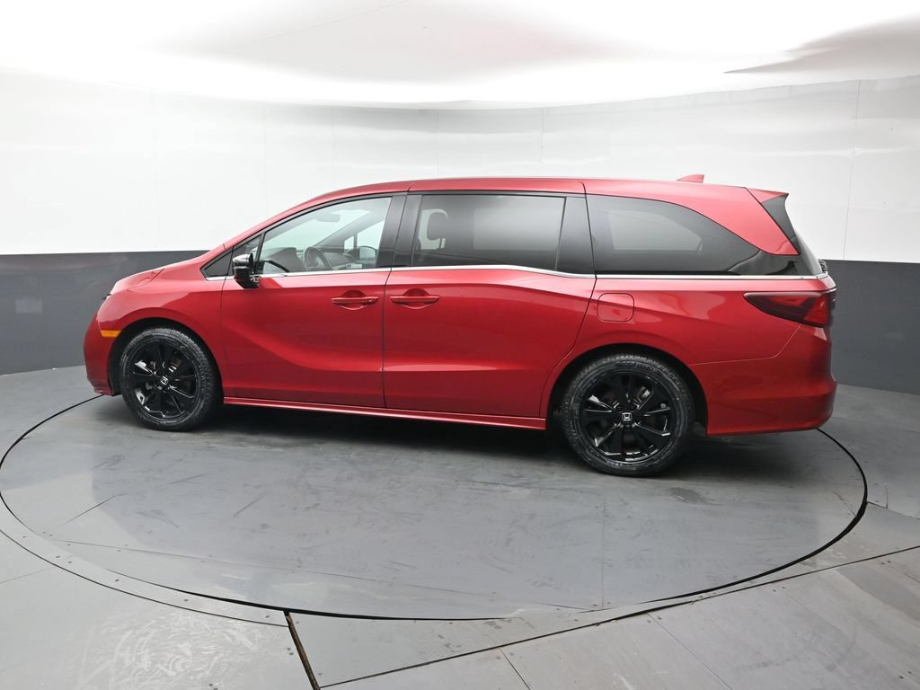 Certified 2024 Honda Odyssey Sport image 3