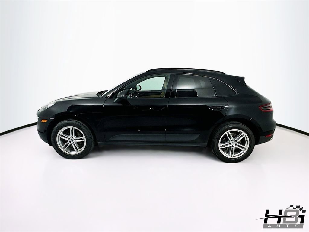 Used 2018 Porsche Macan AWD/4WD image 9