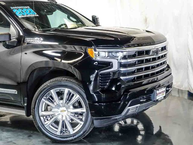 Certified 2023 Chevrolet Silverado 1500 High Country w/ High Country Premium Package AWD/4WD image 3