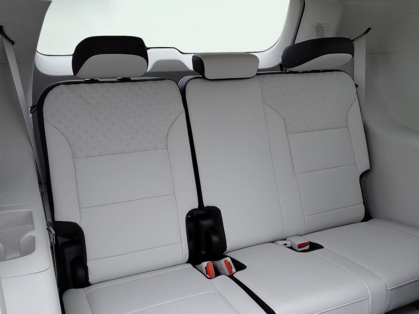 New 2026 GMC Acadia Denali w/ Super Cruise Package image 17