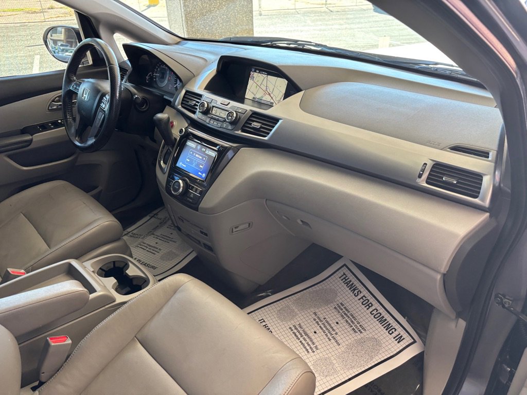 Used 2014 Honda Odyssey Touring Elite image 32