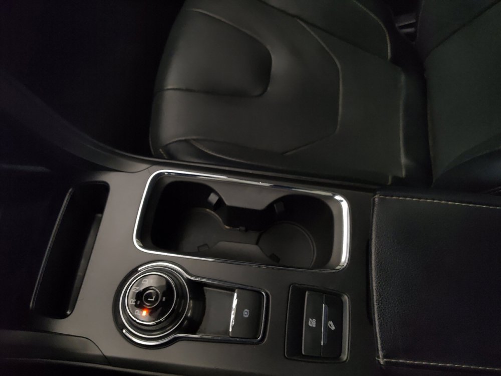 Used 2019 Ford Fusion Titanium FWD image 26