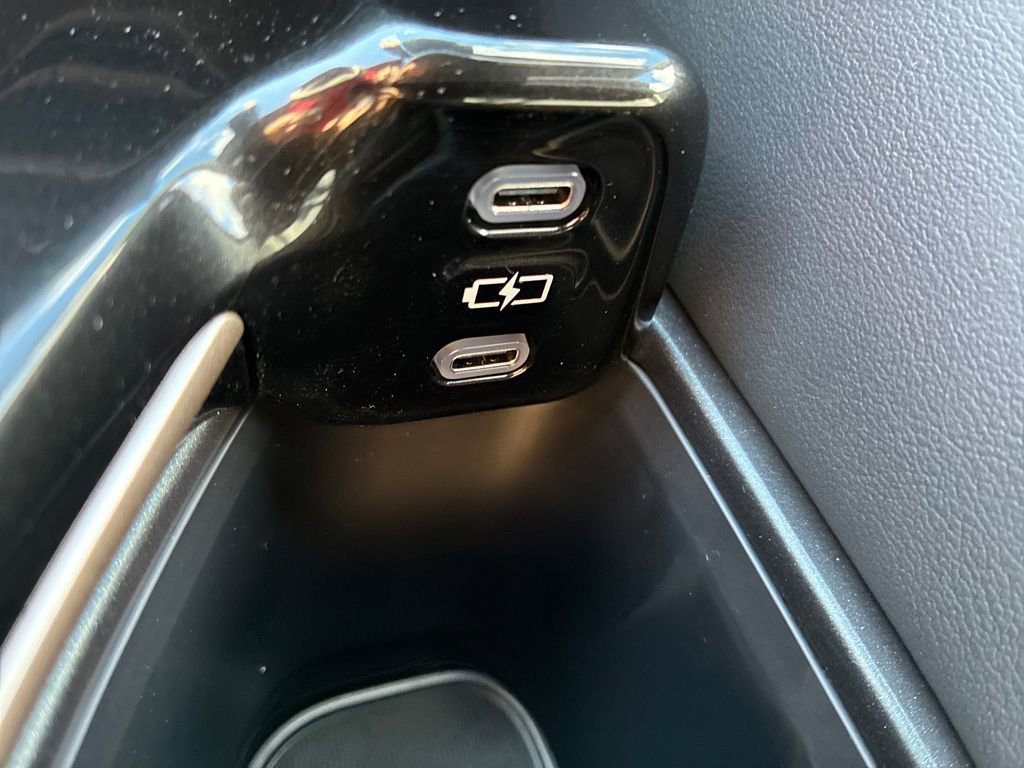 New 2025 Toyota Crown Signia image 27