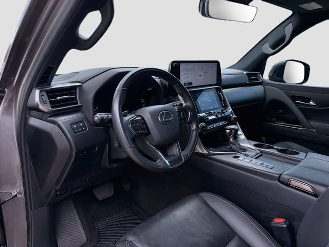 Used 2024 Lexus LX 600 4WD w/ Luxury Package image 27