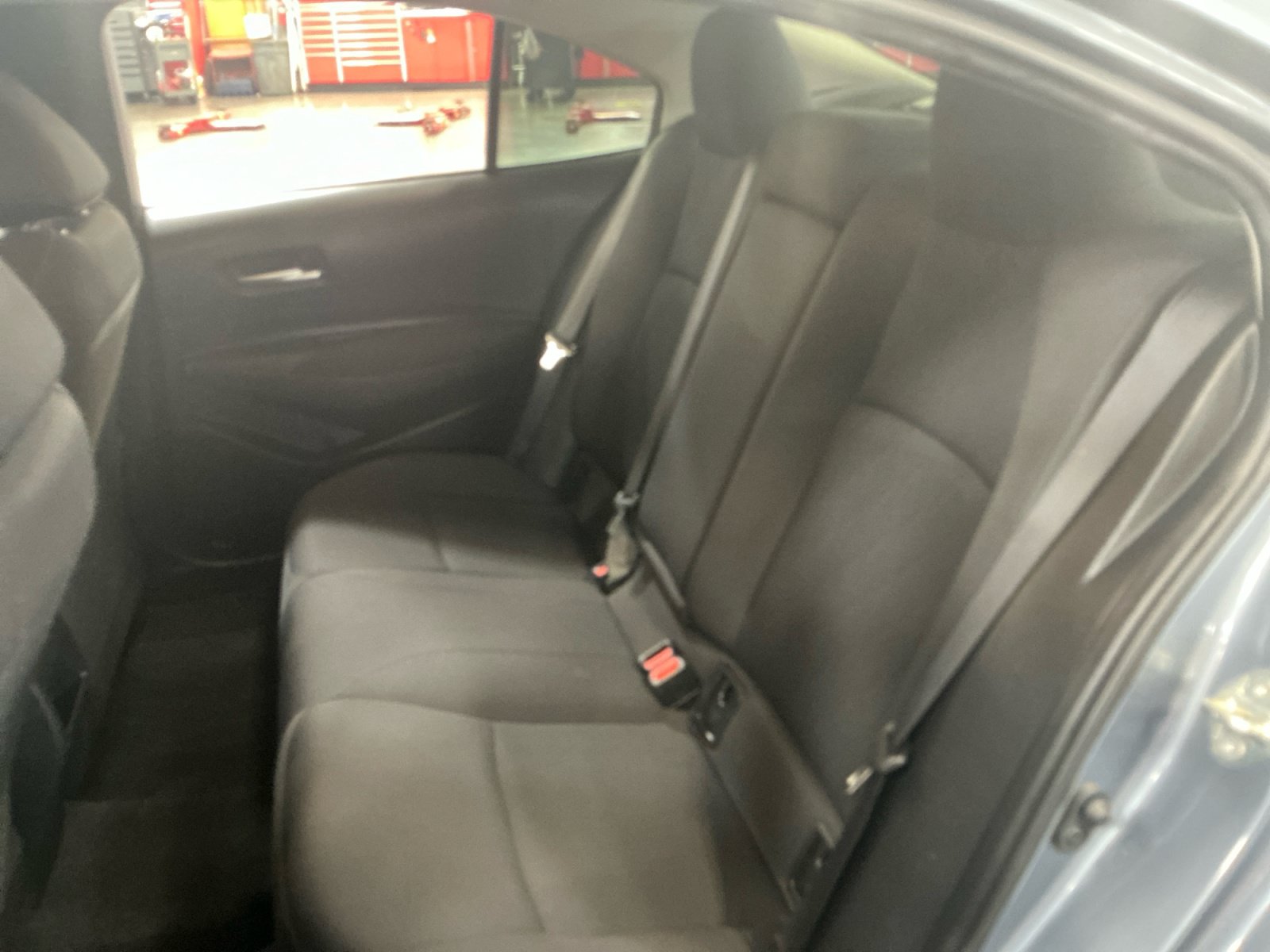 Used 2020 Toyota Corolla LE w/ Carpet Mat Package (TMS) FWD image 17