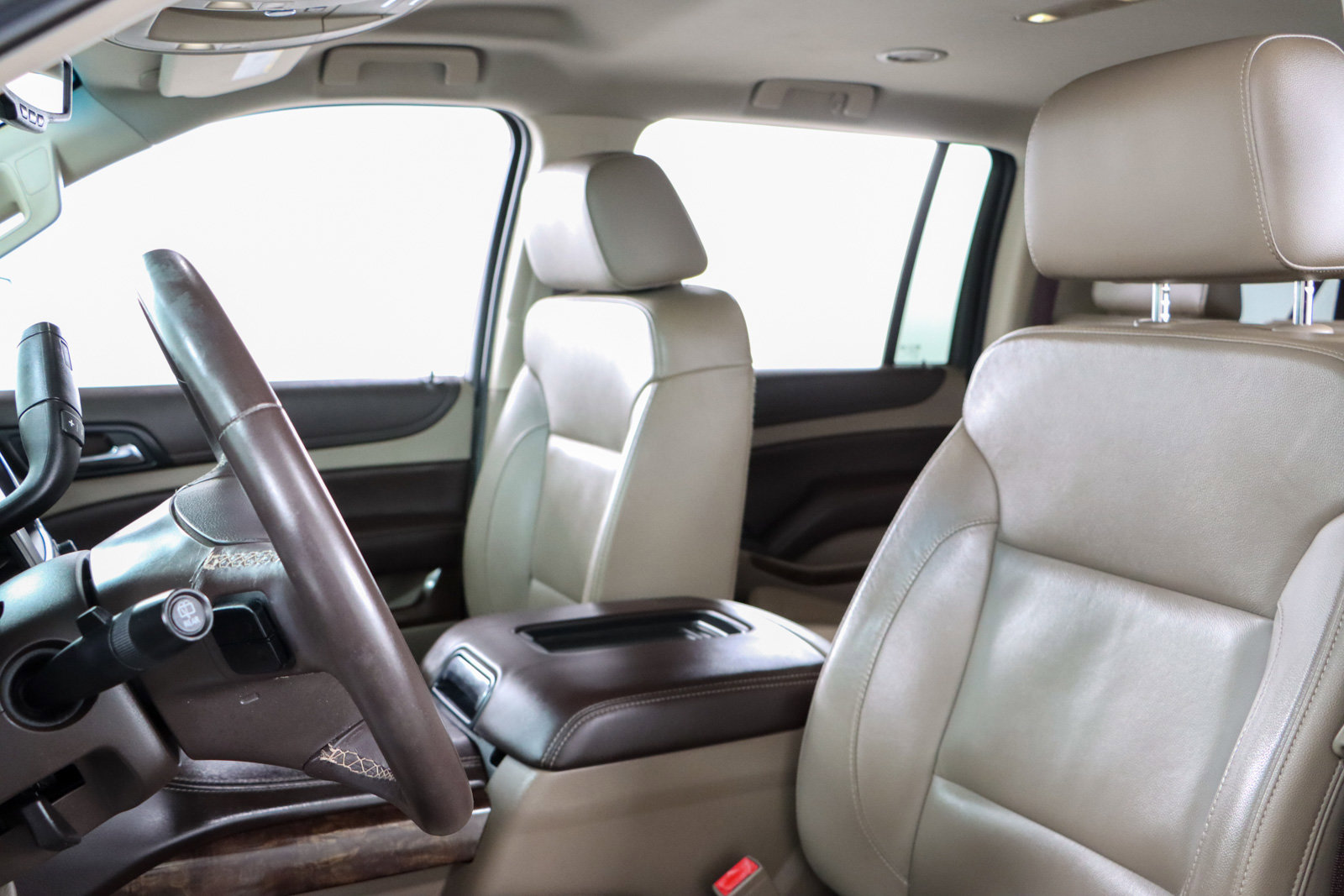 Used 2018 Chevrolet Suburban LT image 27