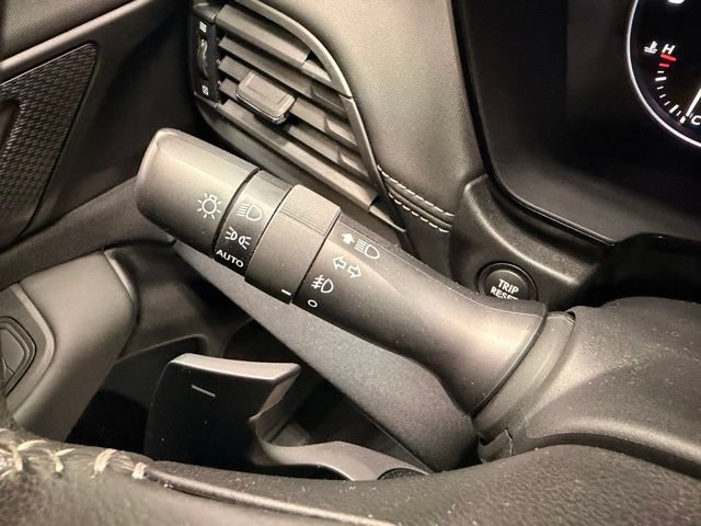 Used 2025 Subaru Outback Premium AWD/4WD image 24