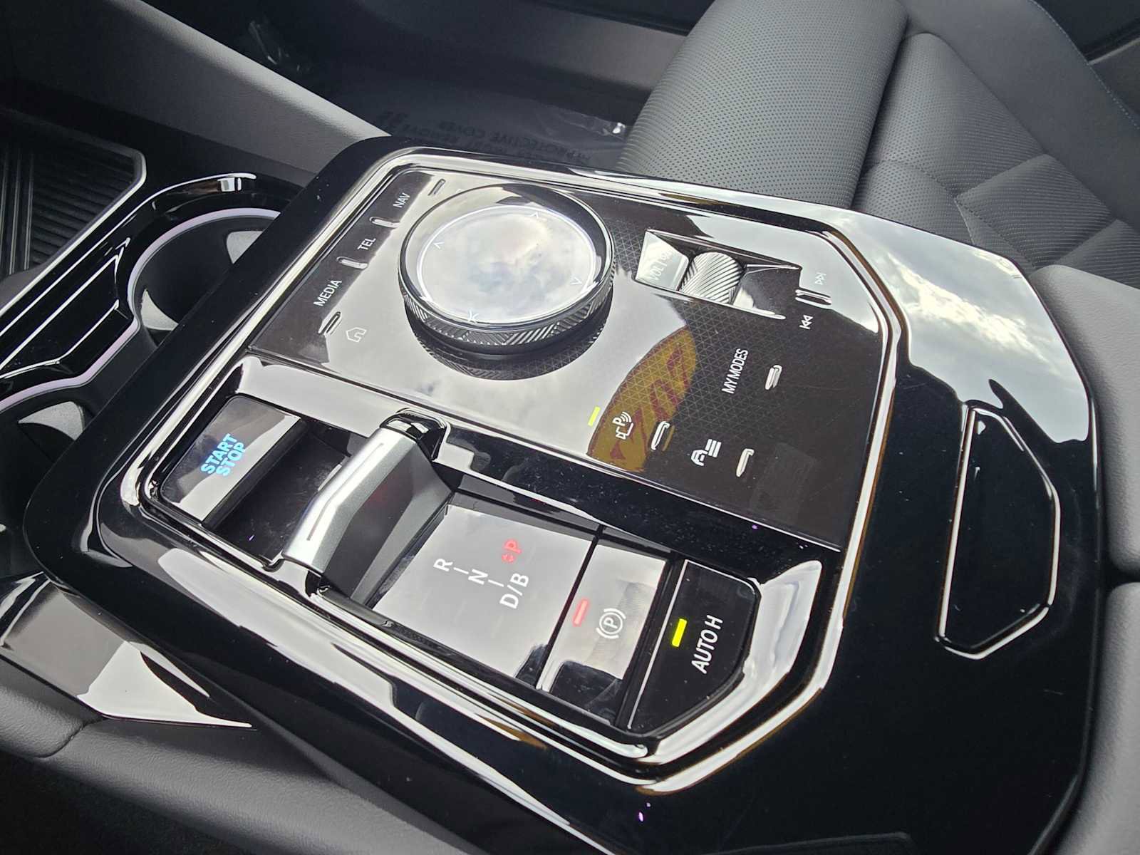 Used 2026 BMW i5 eDrive40 w/ M Sport Package image 31