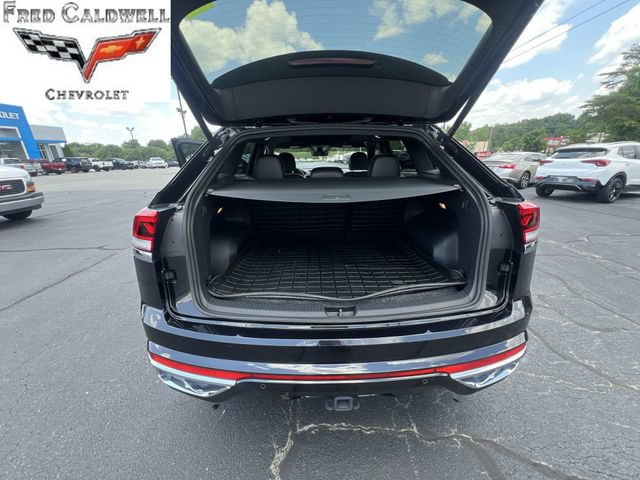 Used 2023 Volkswagen Atlas Cross Sport SEL Premium R-Line AWD/4WD image 32