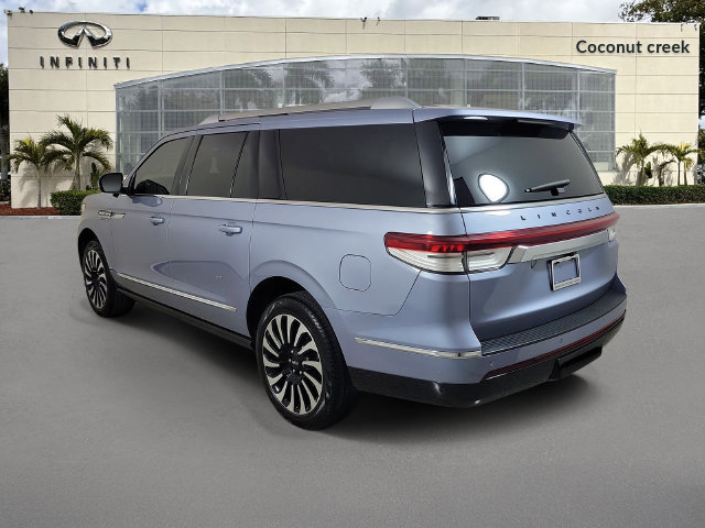 Used 2023 Lincoln Navigator L Black Label AWD/4WD image 3