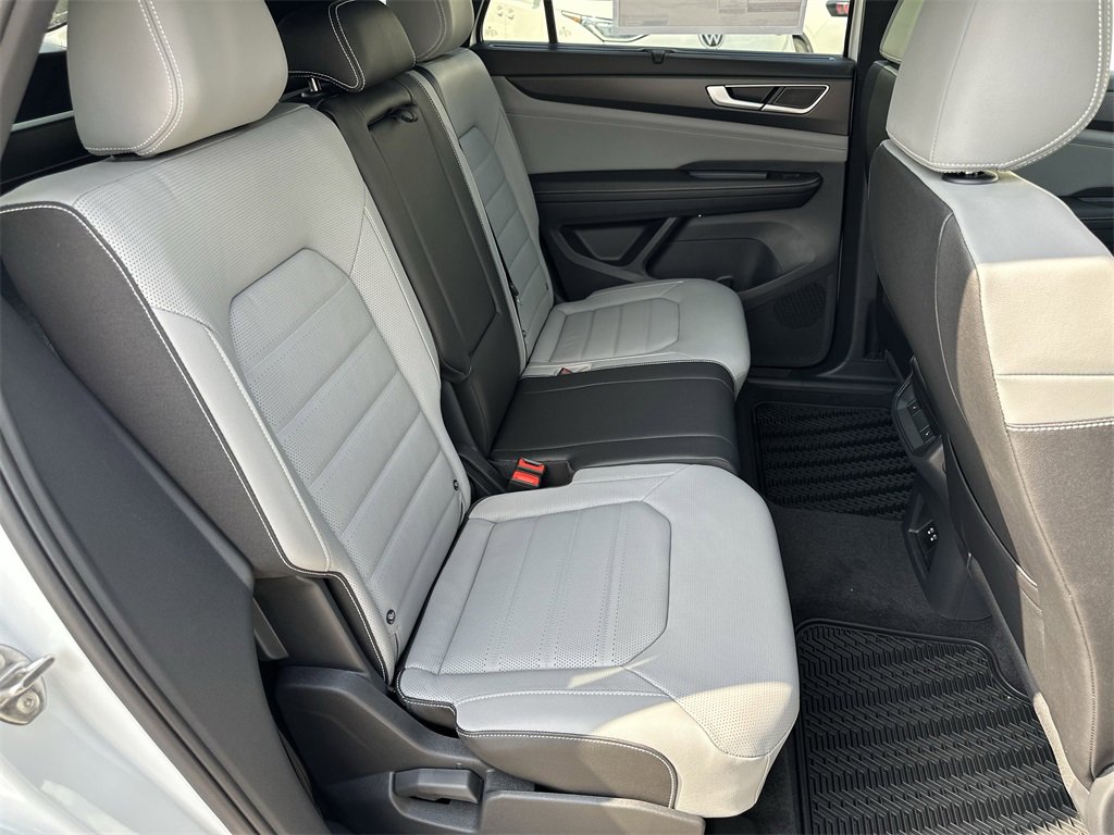 New 2026 Volkswagen Atlas Cross Sport SEL R-Line image 29