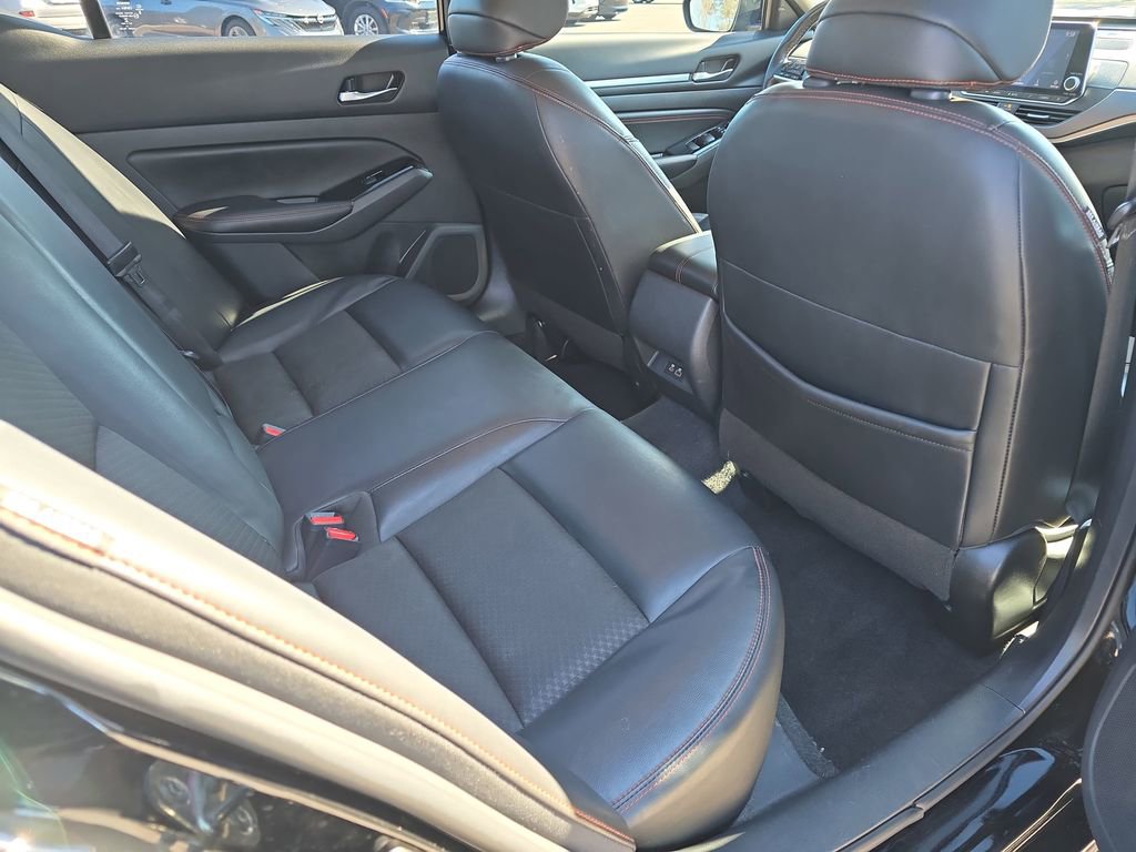 Used 2023 Nissan Altima 2.5 SR image 14