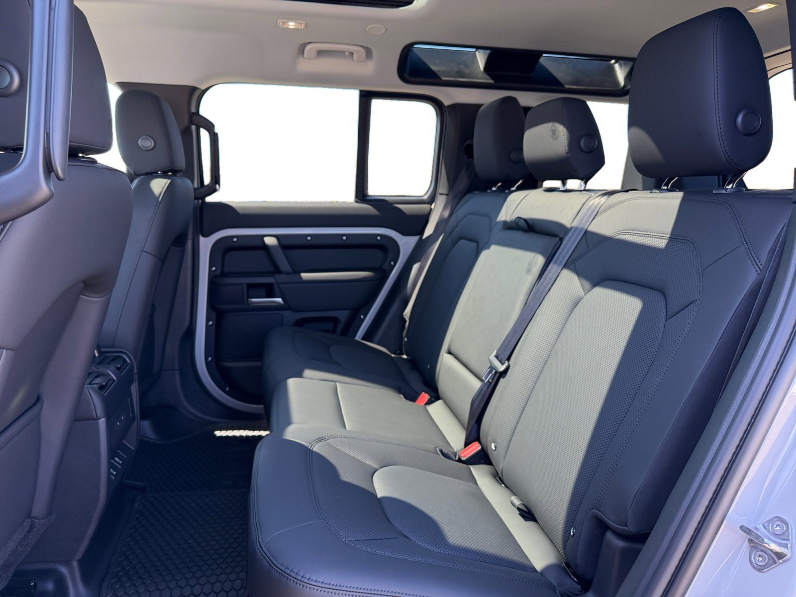 New 2026 Land Rover Defender 110 S AWD/4WD image 16