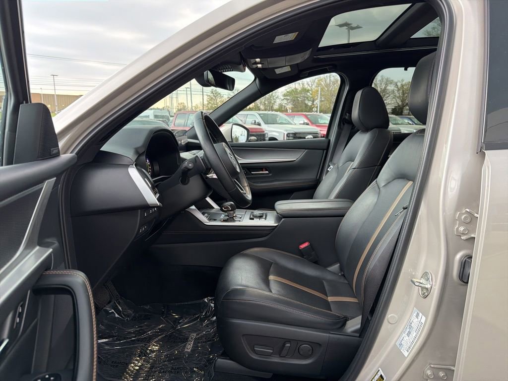 Used 2024 MAZDA CX-90 Plug-In Hybrid w/ Premium Plus image 10