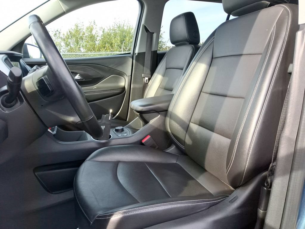 Used 2024 GMC Terrain SLT AWD/4WD image 12