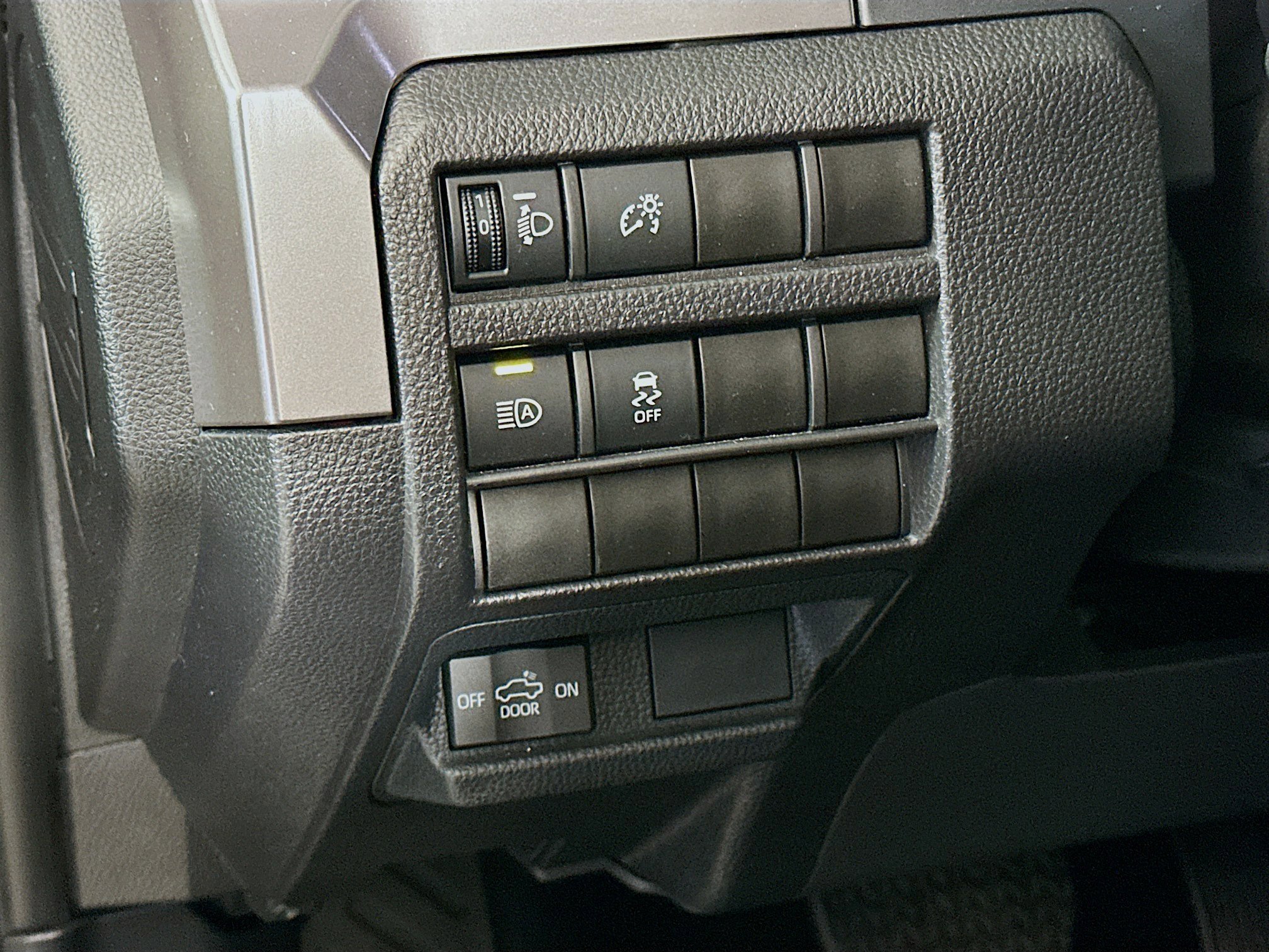Used 2025 Toyota Tacoma SR5 RWD image 17