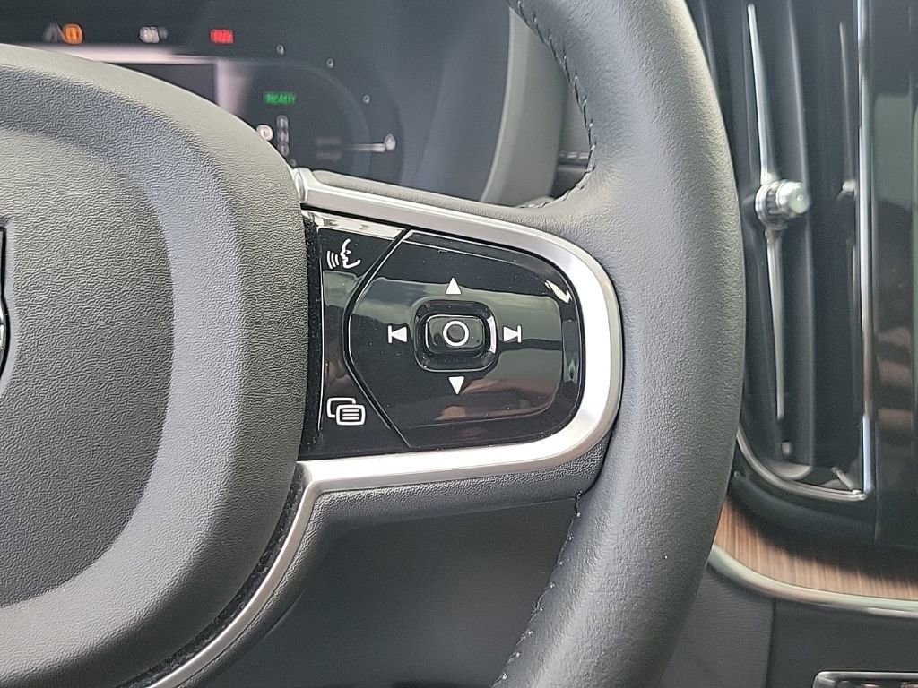 Used 2022 Volvo XC60 T8 Inscription w/ Advanced Package image 20