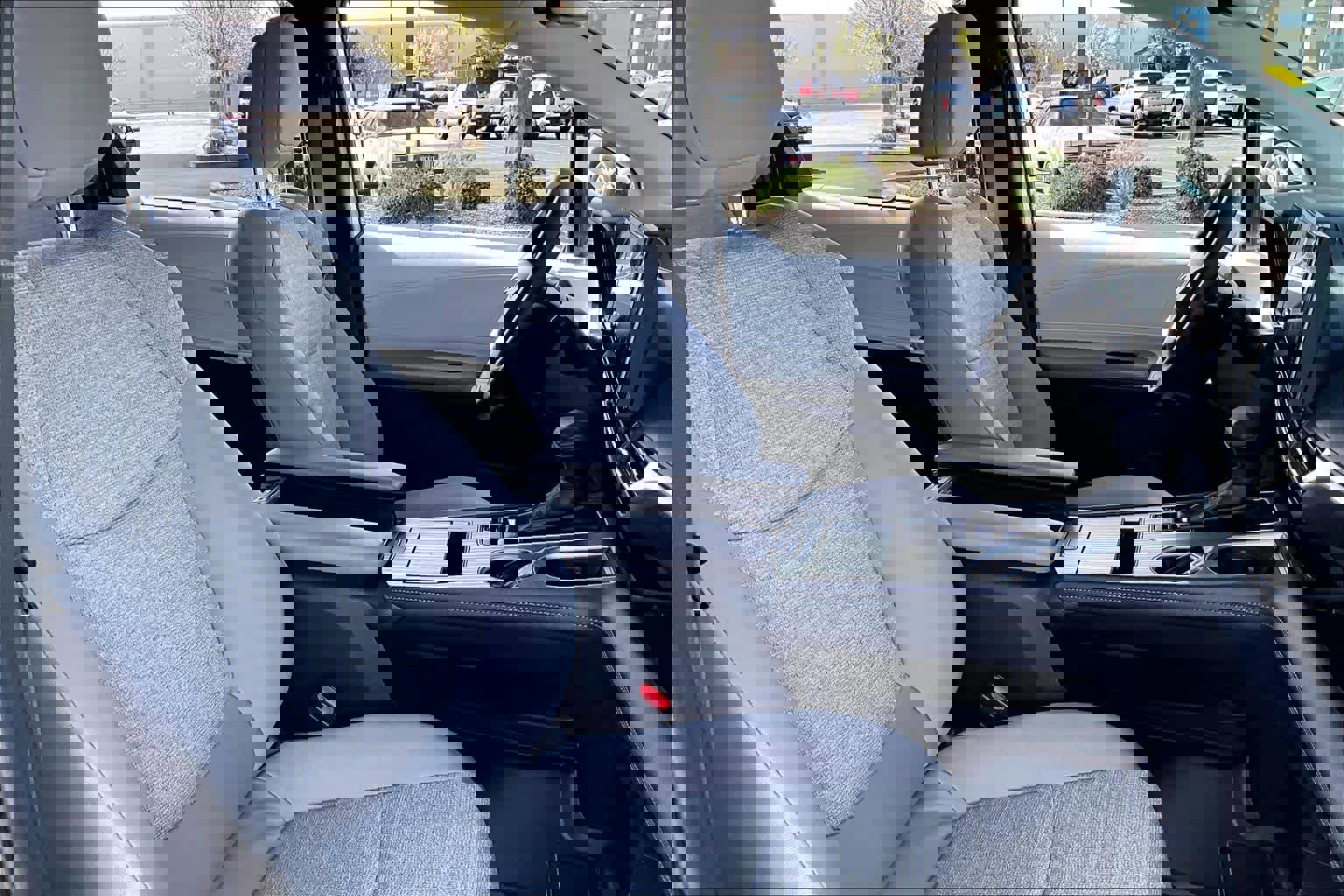 Used 2025 Toyota Sienna LE w/ LE Plus Package image 8