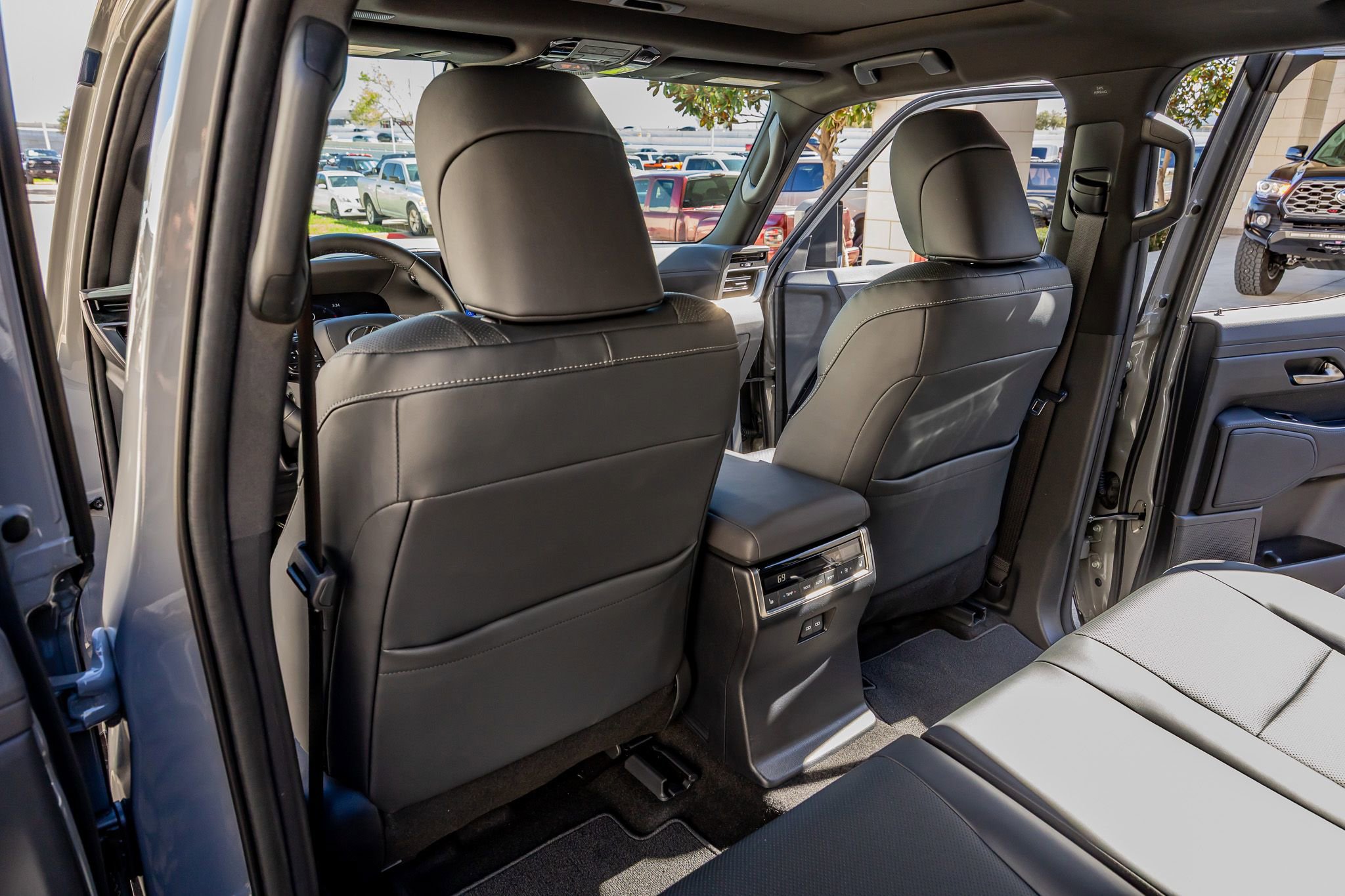 Used 2026 Lexus GX 550 w/ Accessory Package (2T) image 35