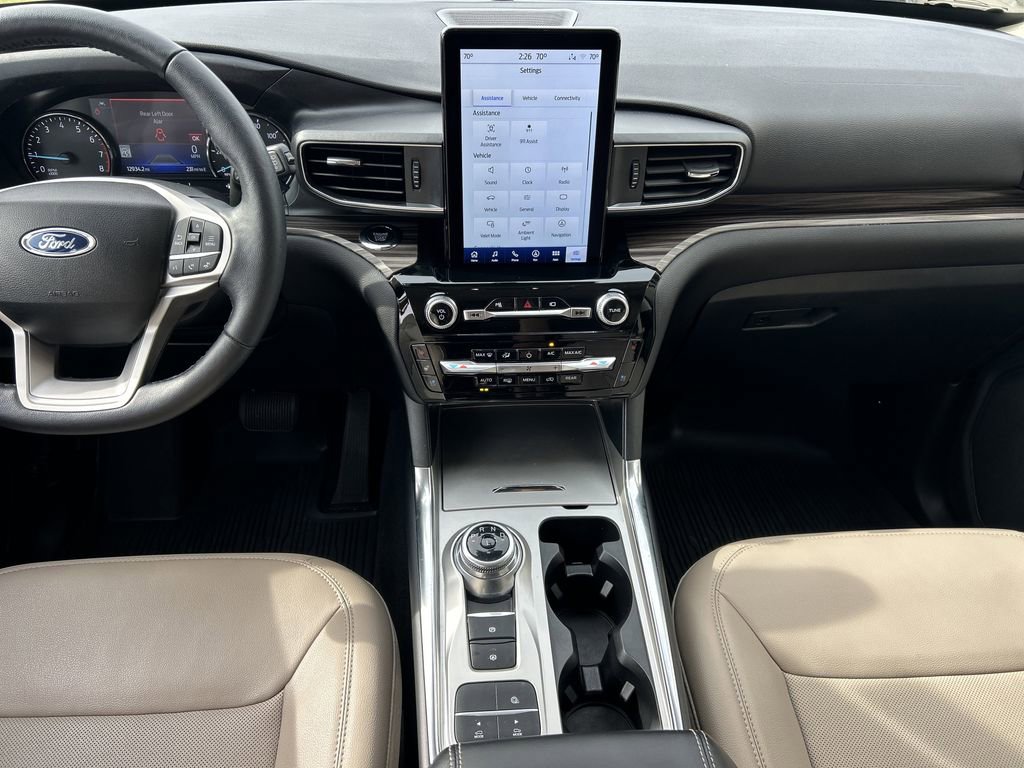 Used 2022 Ford Explorer Limited w/ Limited Technology Package image 16