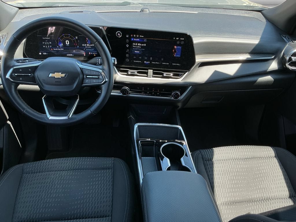 Used 2025 Chevrolet Equinox LT FWD image 11