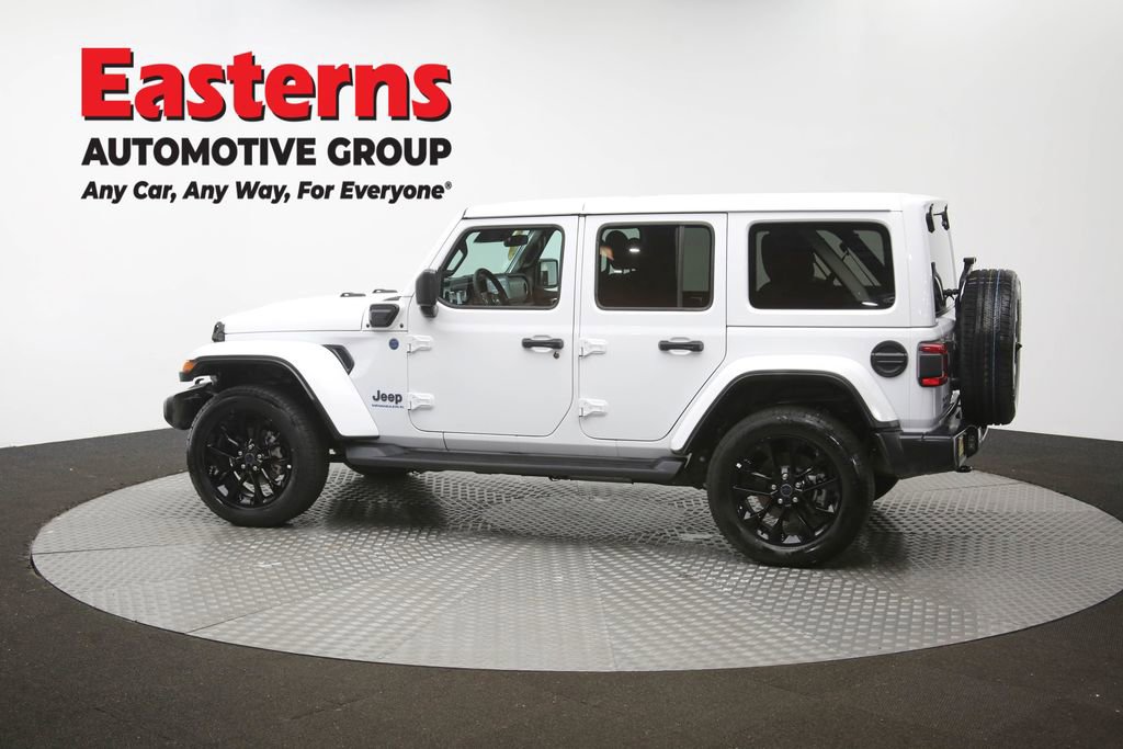 Used 2025 Jeep Wrangler Unlimited Sahara AWD/4WD image 57