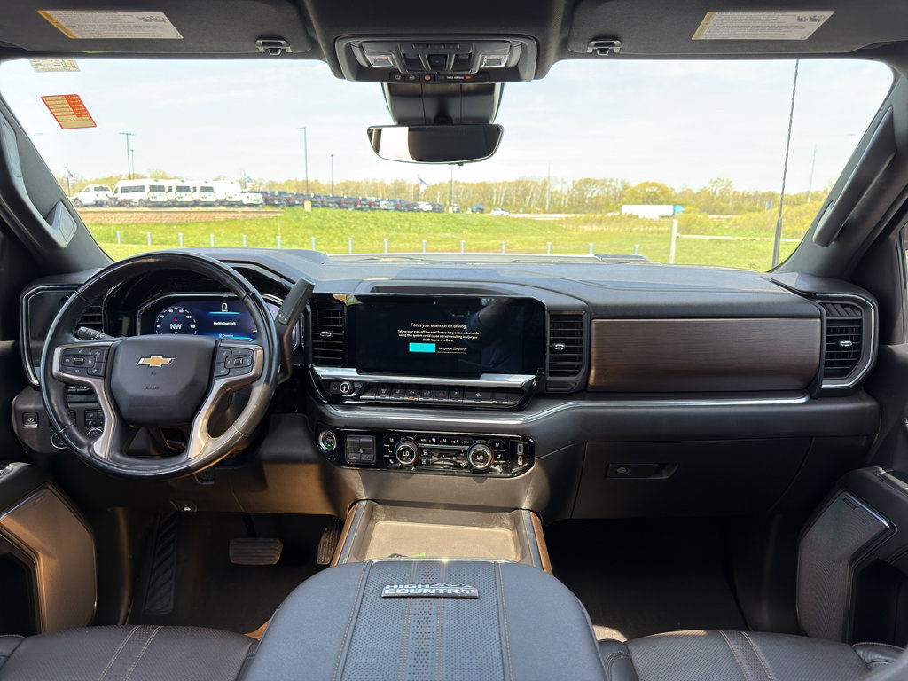Used 2024 Chevrolet Silverado 3500 High Country w/ High Country Premium Package AWD/4WD image 23