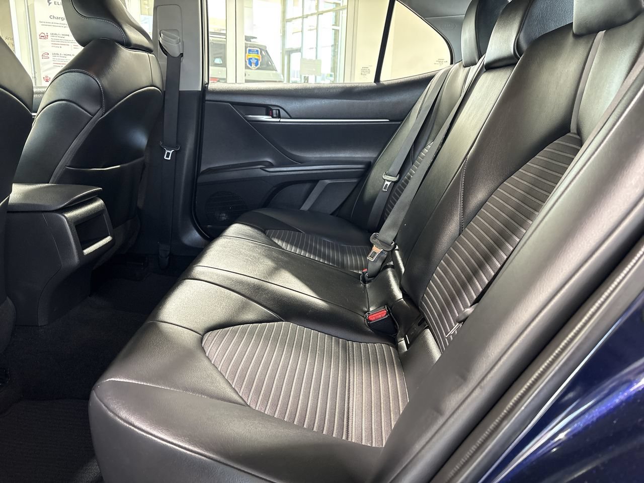 Used 2022 Toyota Camry SE w/ Convenience Package FWD image 22