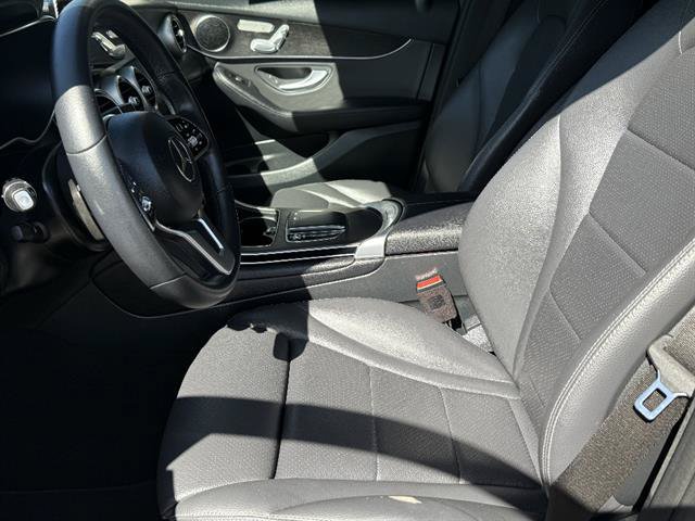 Used 2022 Mercedes-Benz GLC 300 4MATIC image 11