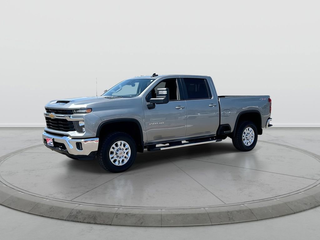 Used 2025 Chevrolet Silverado 3500 LT AWD/4WD image 4