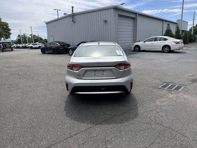 Used 2022 Toyota Corolla LE FWD image 6