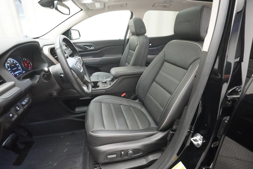Used 2023 GMC Acadia Denali w/ Trailering Package FWD image 7