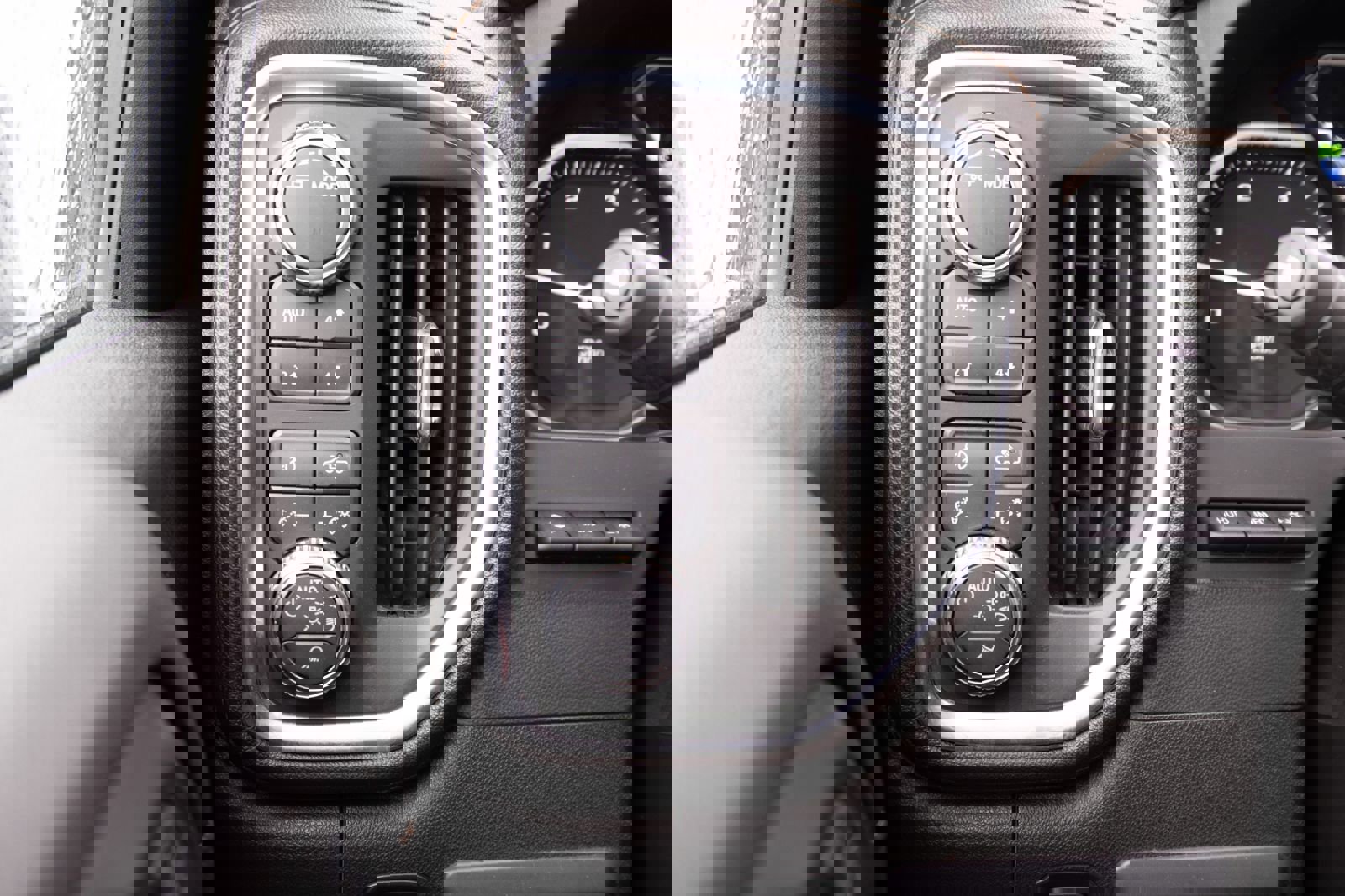 Used 2021 GMC Sierra 3500 AT4 w/ AT4 Preferred Package image 11