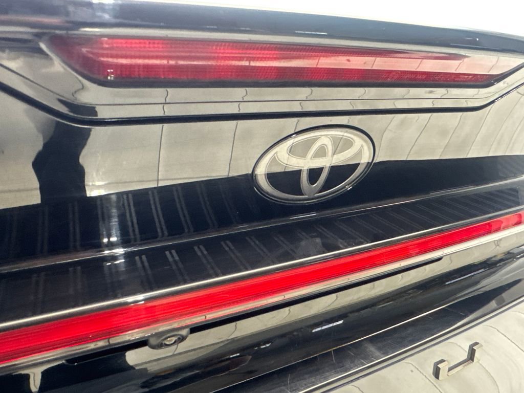Used 2025 Toyota Prius LE FWD image 21