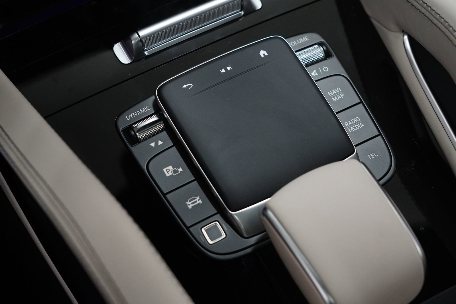 New 2026 Mercedes-Benz GLE 53 AMG 4MATIC Coupe image 32