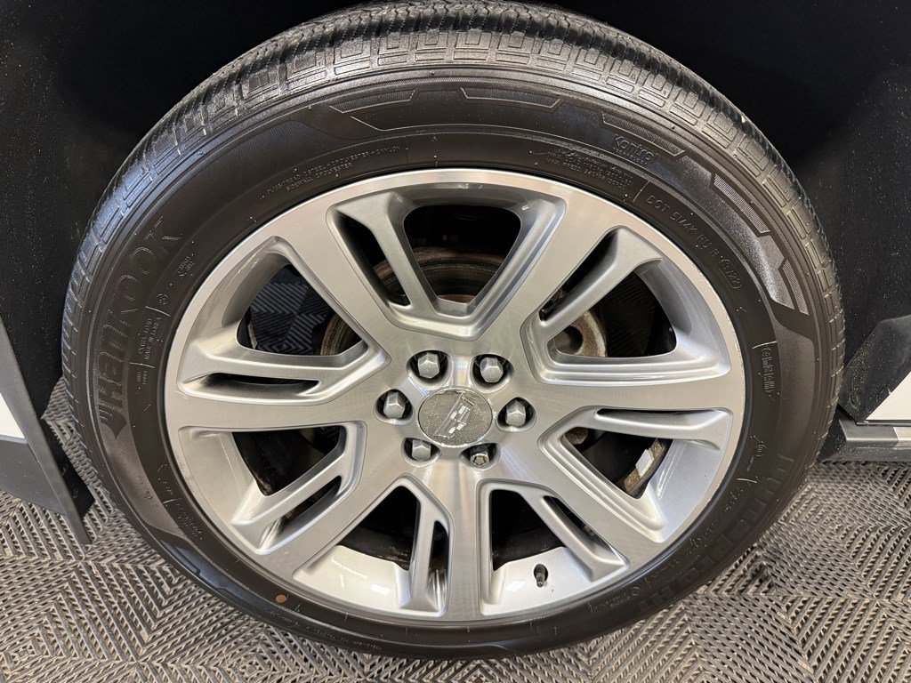 Used 2017 Cadillac Escalade ESV Premium Luxury AWD/4WD image 22