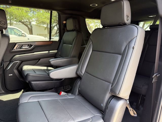 Used 2025 GMC Yukon XL Denali AWD/4WD image 20