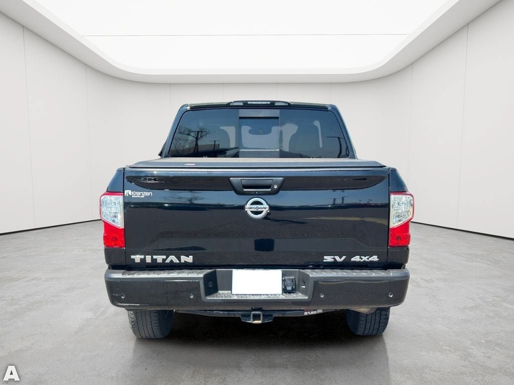 Used 2021 Nissan Titan SV w/ SV Convenience Package AWD/4WD image 9